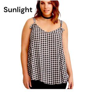 Torrid Women Black Checkered Sleeveless Top Blouse Size 2 -Adjustable Straps